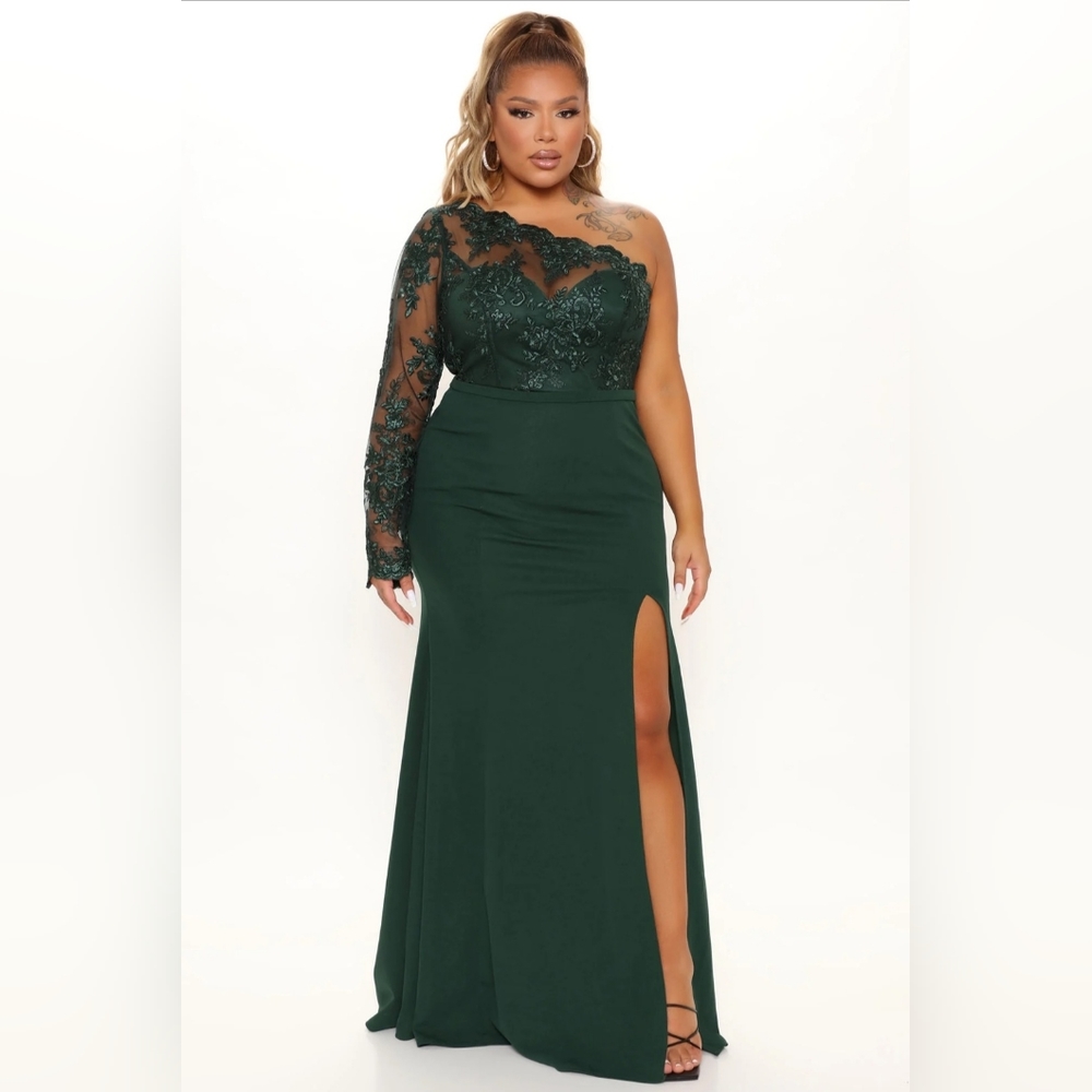 Bonita Lace Maxi Dress - Emerald